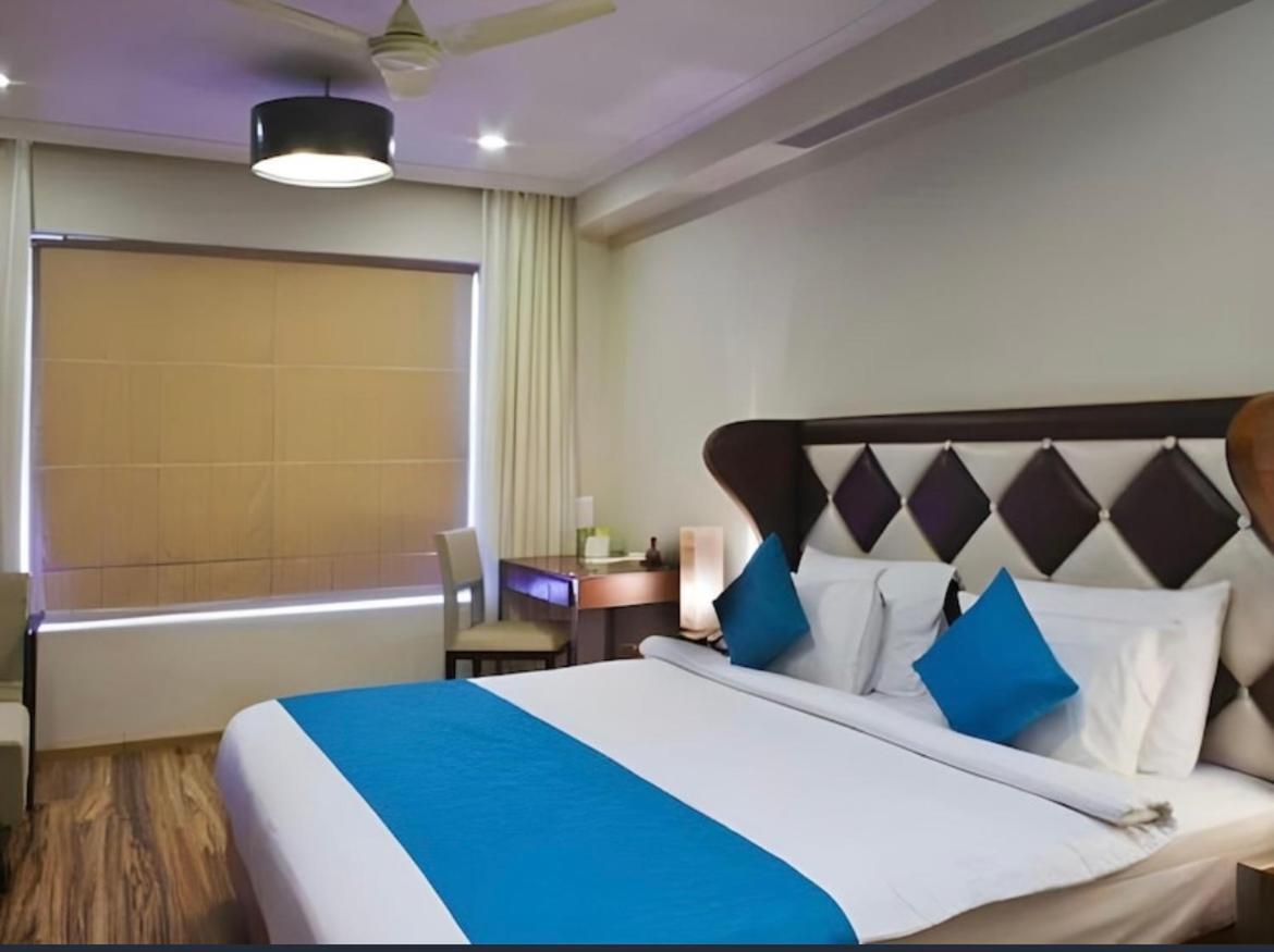 Diamond Inn-near Igi-airport-terminal-3